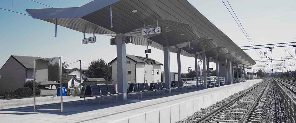 Željeznička postaja   Sesvetska Sopnica